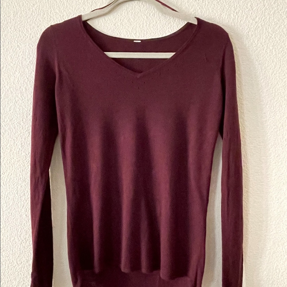 Pullover sweater.